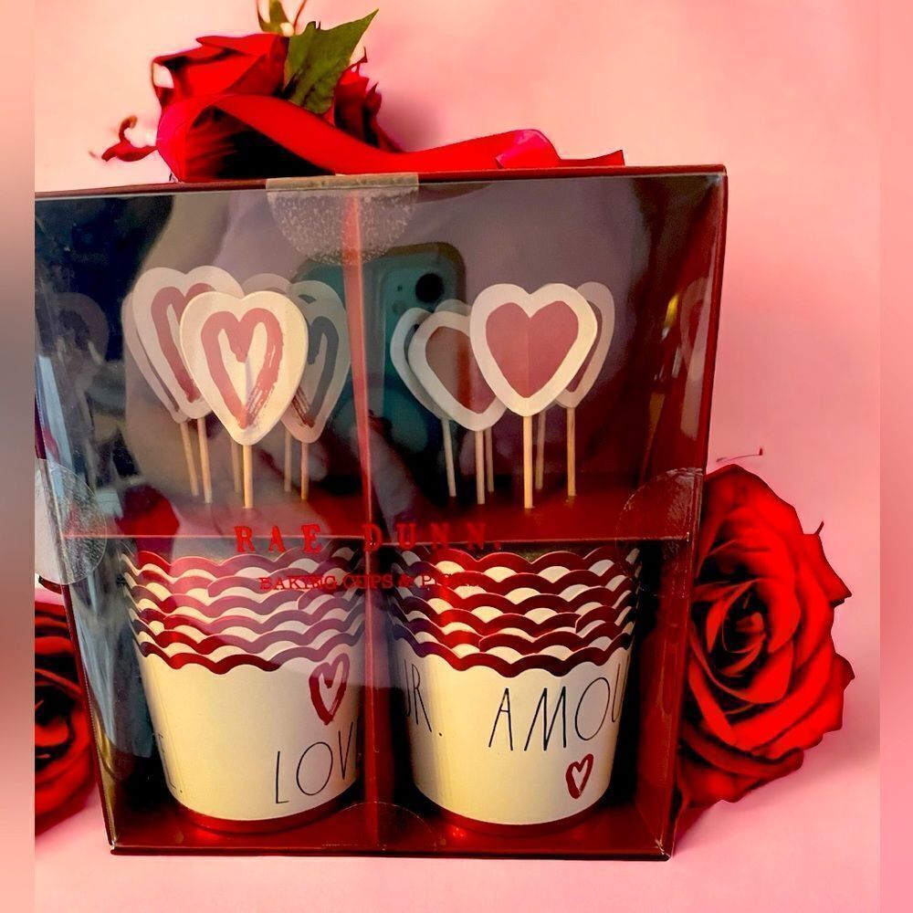 12 PIECE BAKING CUPS BY RAE DUNN